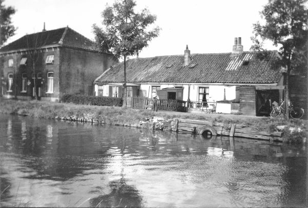 9 huizen aan het Haantje ca 1950.jpg